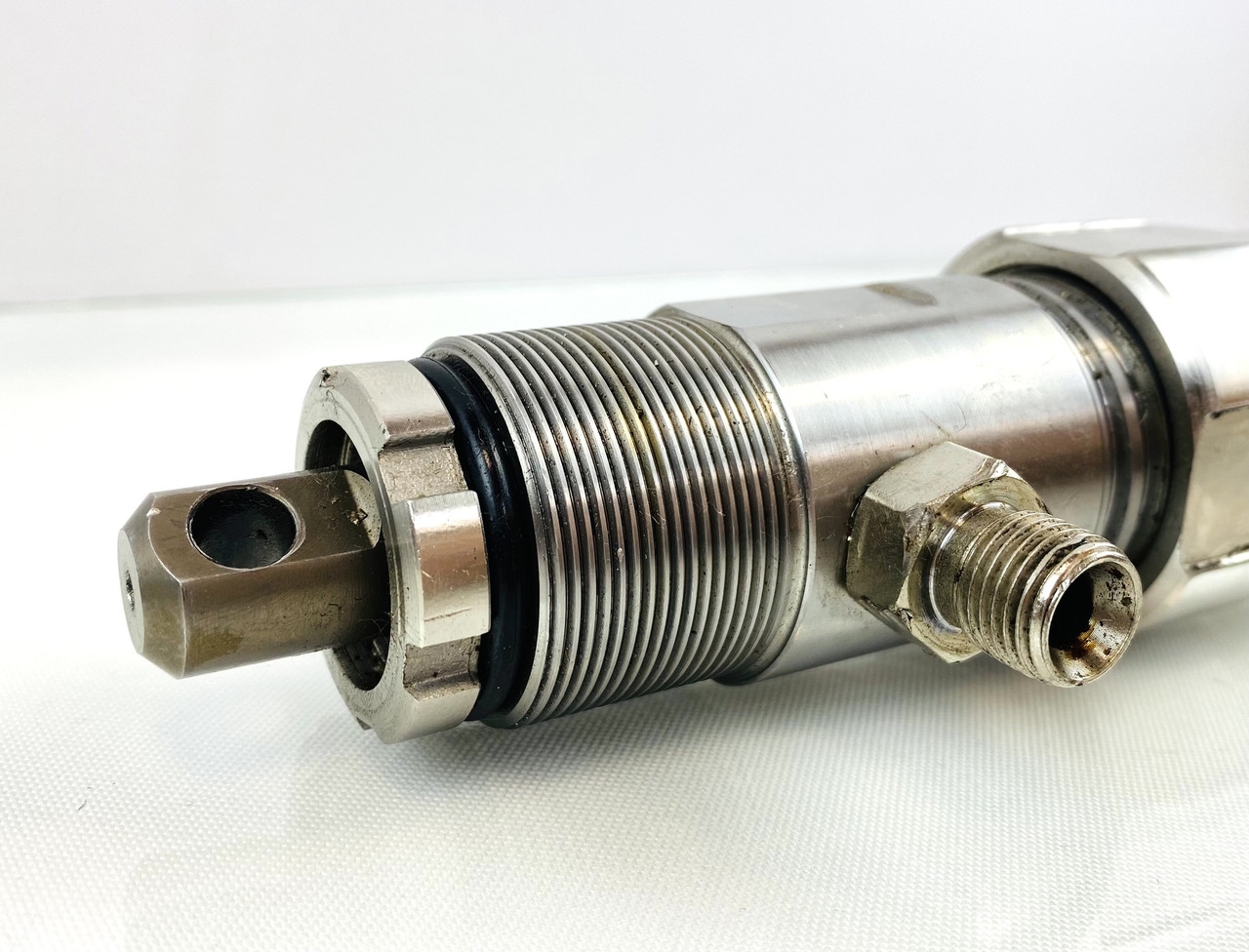 Насос в сборе на безвоздушный аппарат Ultra PRO 390/395/490/495. Фото 4